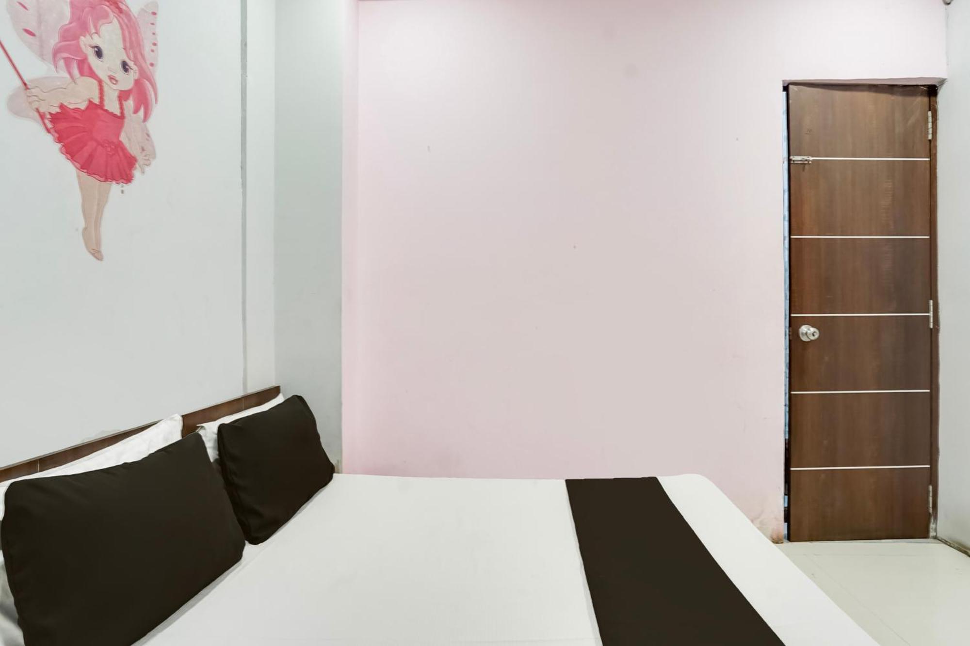 Hotel O Day Night Rooms Surat Zewnętrze zdjęcie