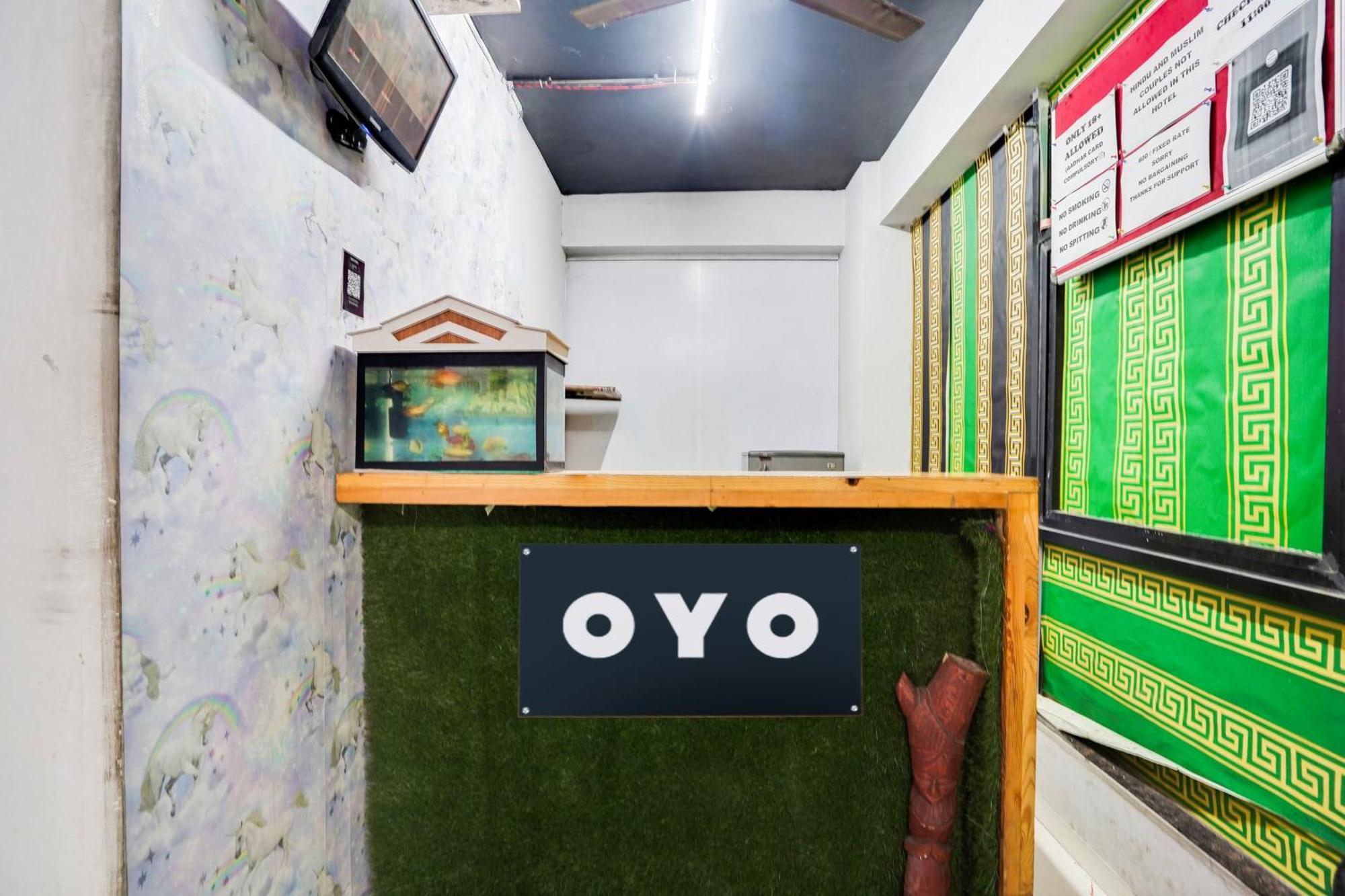 Hotel O Day Night Rooms Surat Zewnętrze zdjęcie